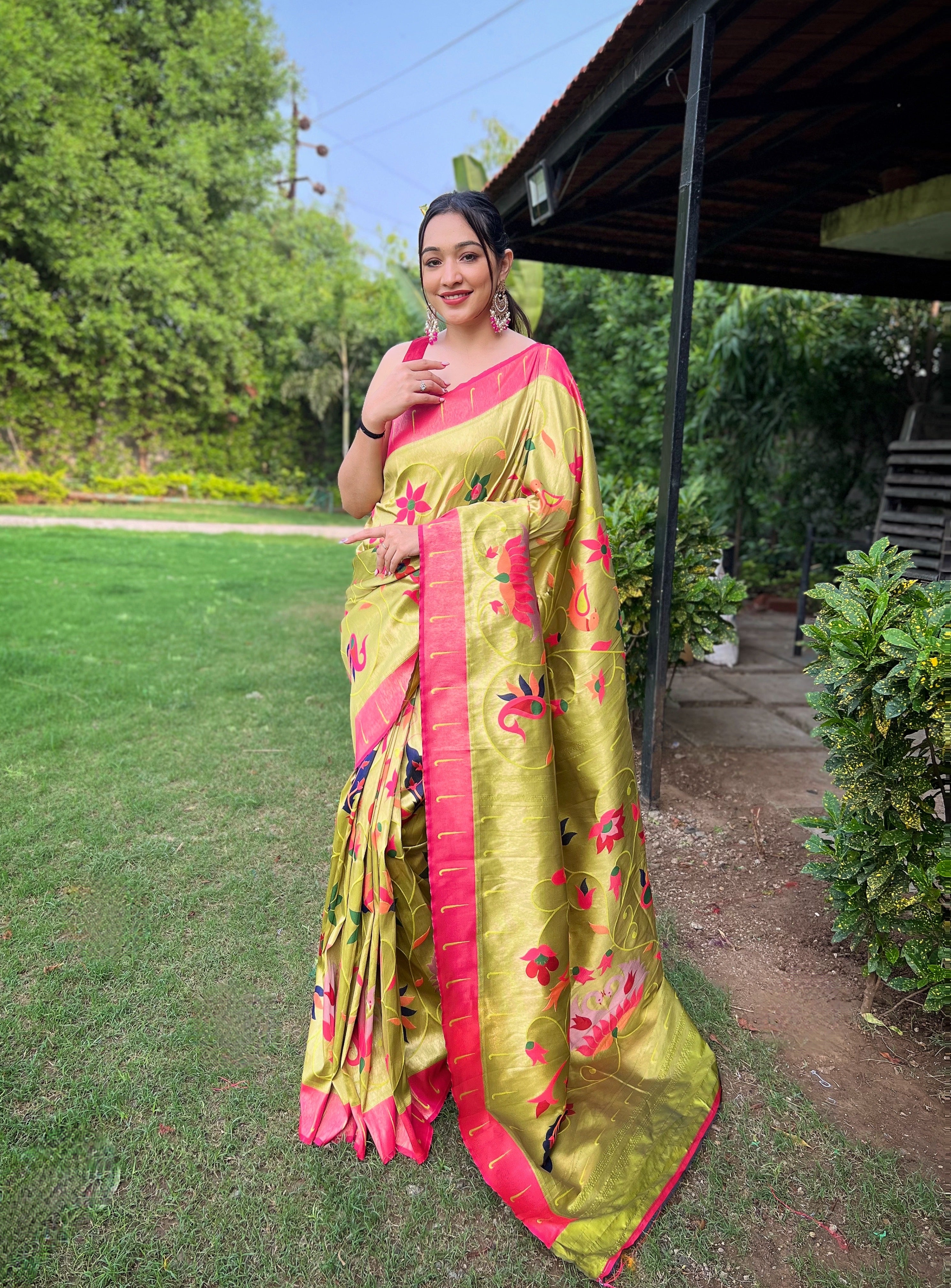 Royal gold Zari Weaving Paithani Silk Saree