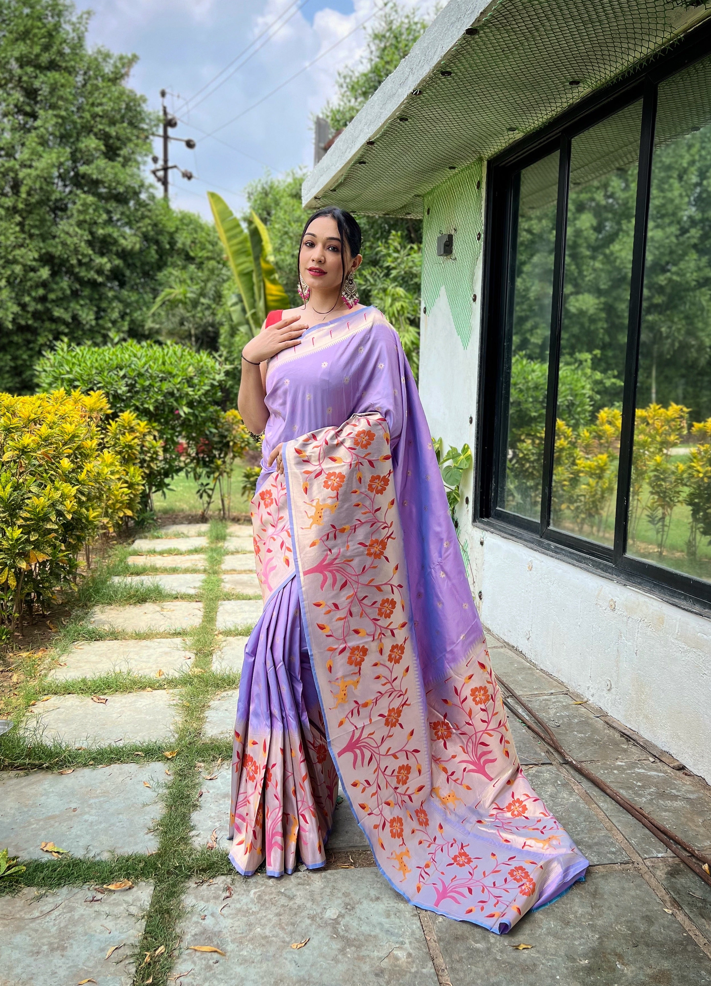 Enchanting Paithani Traditional Border Lavender Paithani Silk Saree