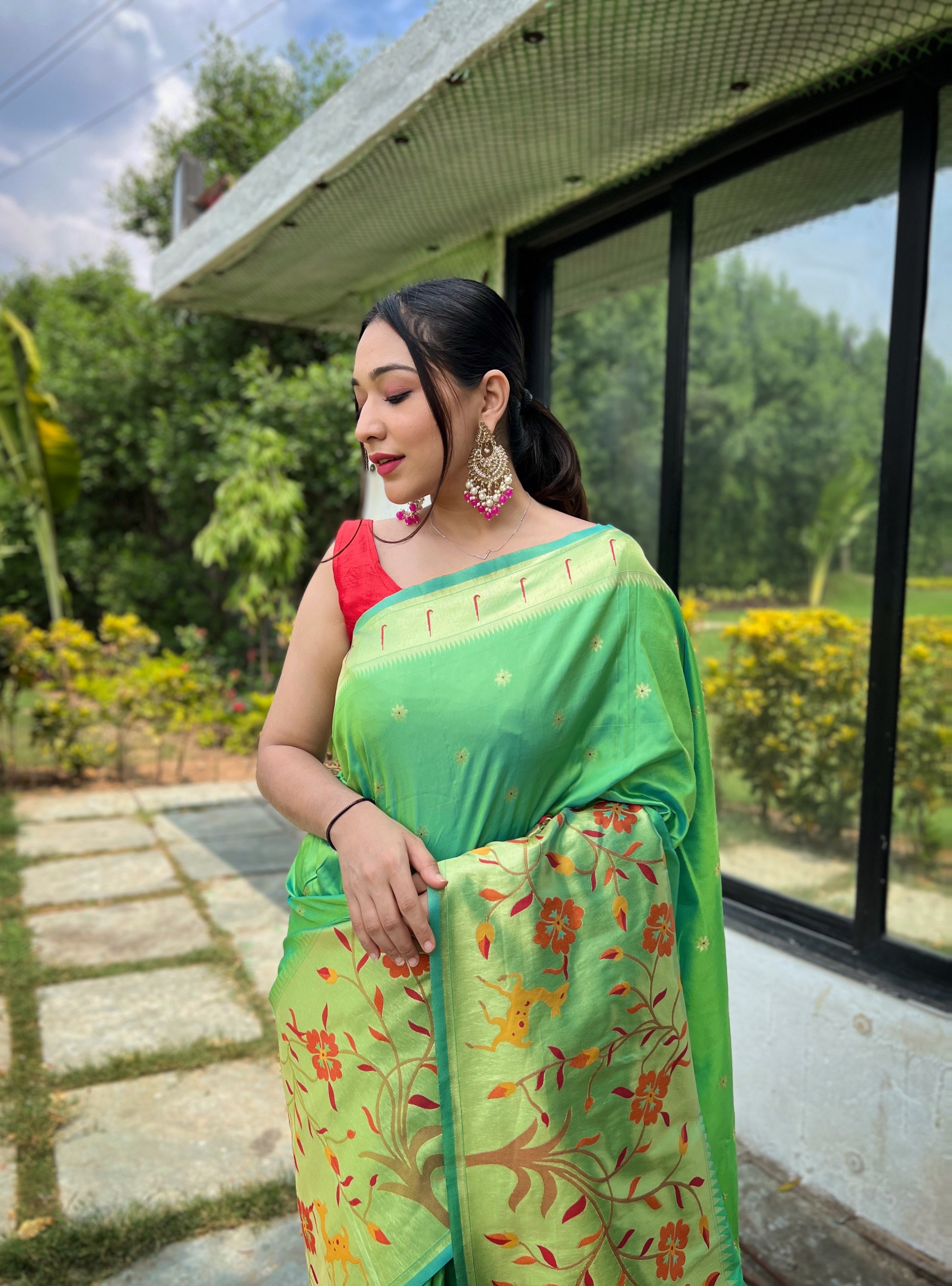 Majestic Paithani Traditional Border Light Green Paithani Silk Saree