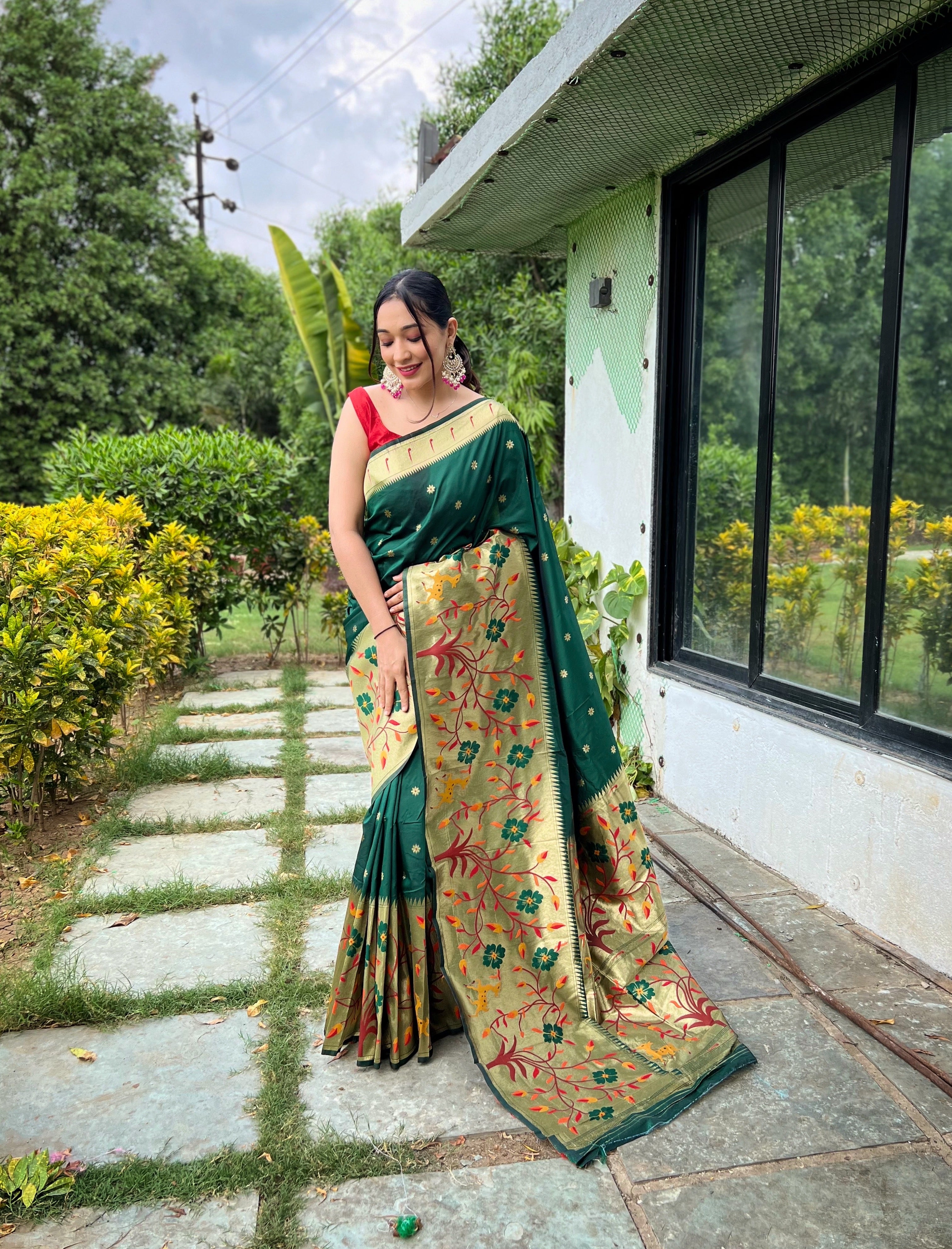 Graceful Paithani Traditional Border Dark Green Paithani Silk Saree