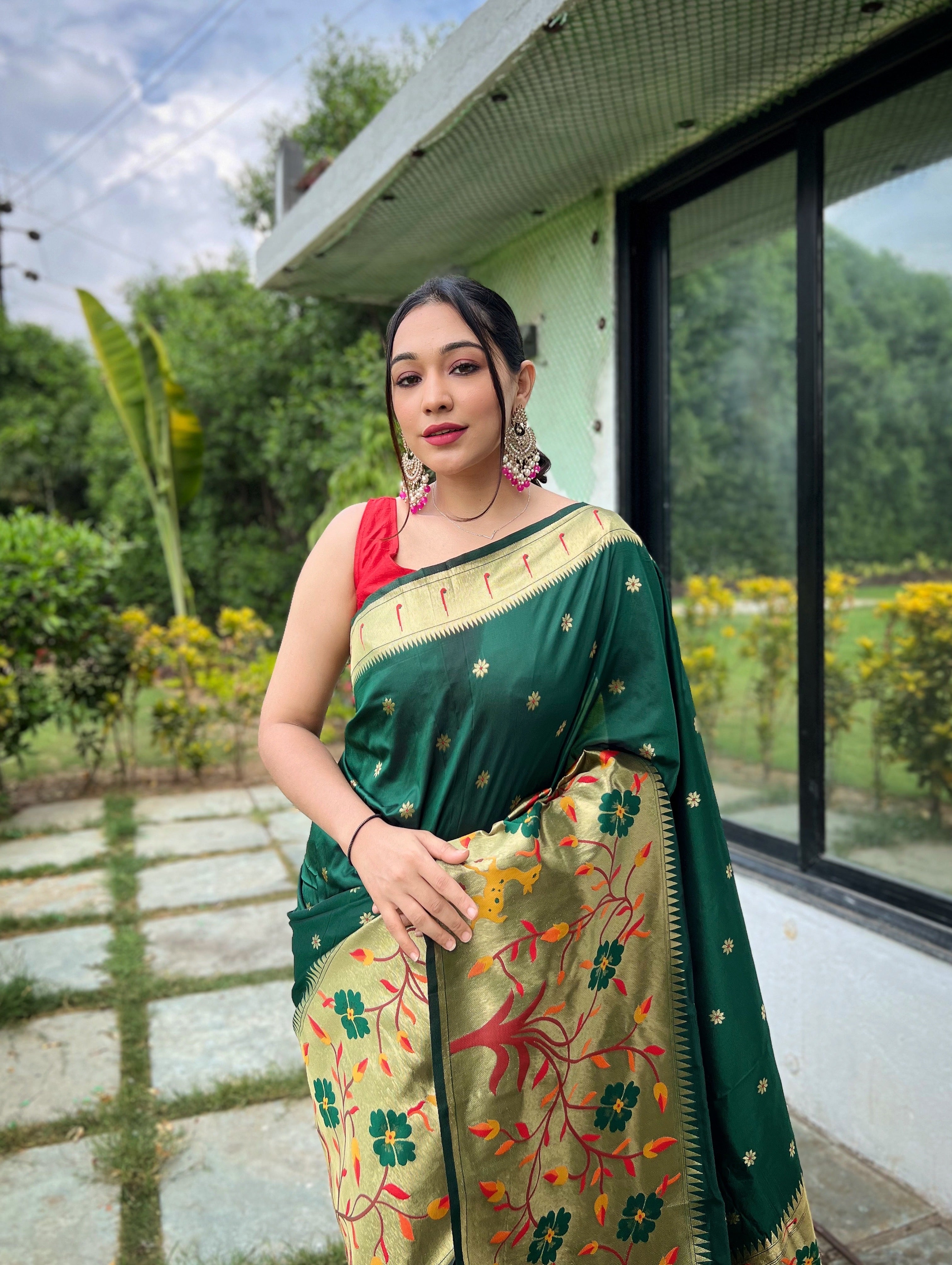 Graceful Paithani Traditional Border Dark Green Paithani Silk Saree