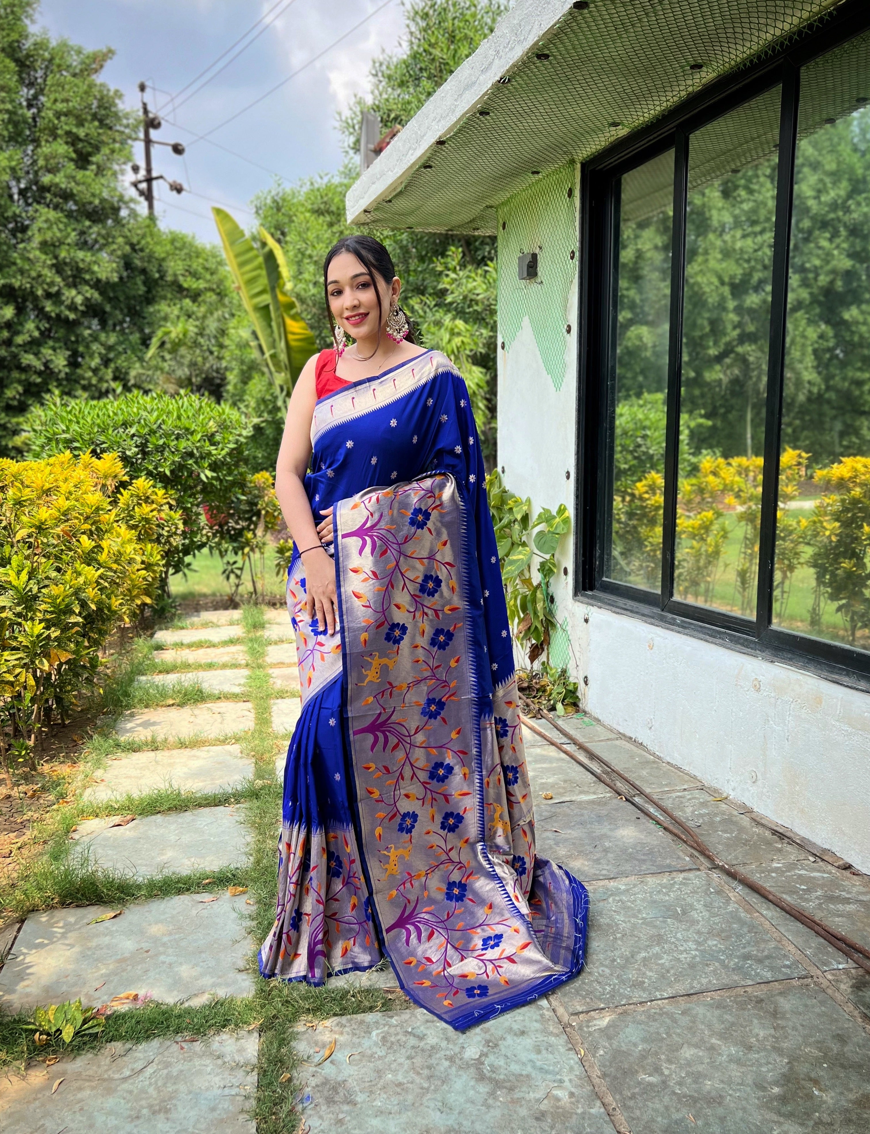 Exquisite Paithani Traditional Border Violet Paithani Silk Saree