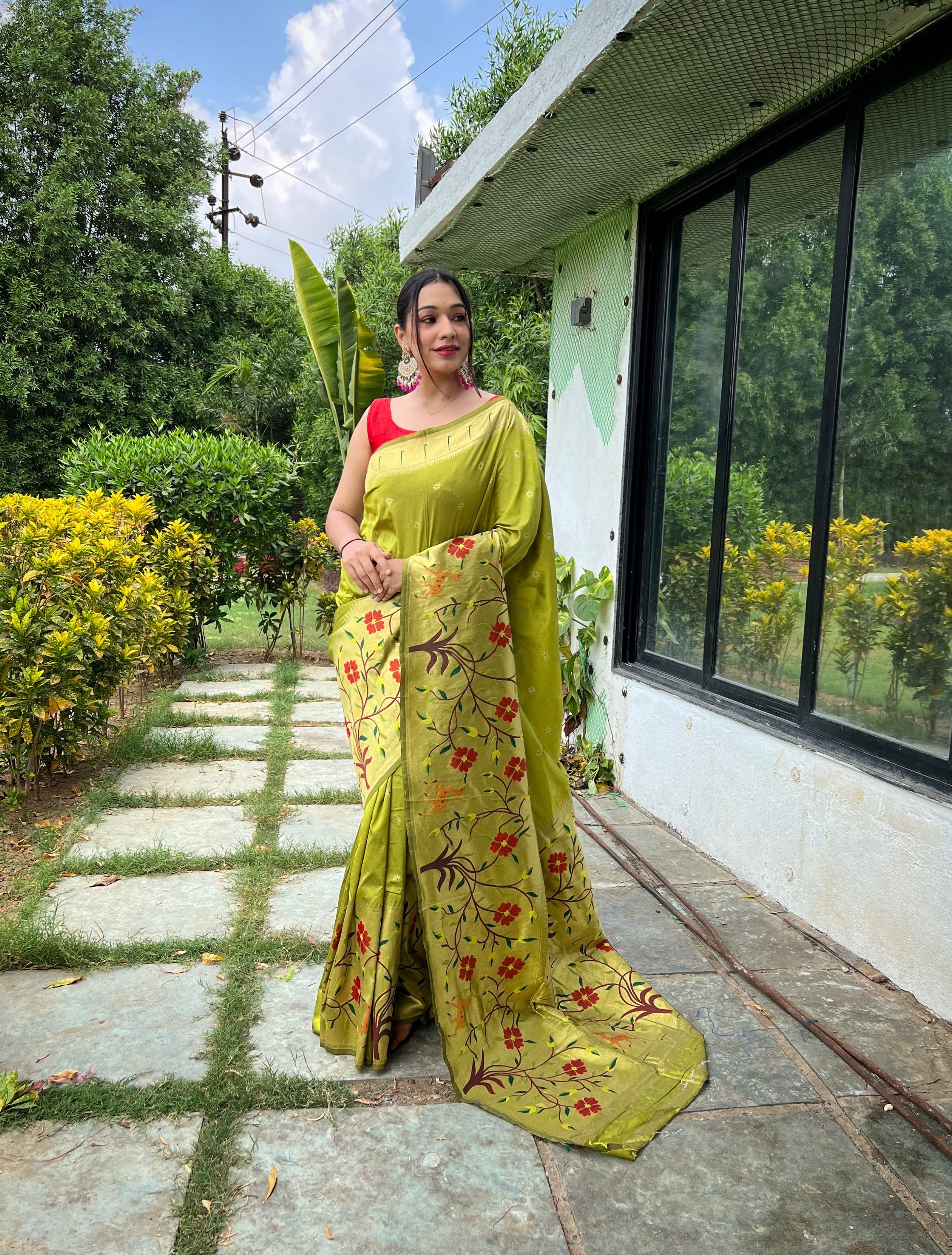 Elegant Paithani Traditional Border  Parrot Green Paithani Silk Saree