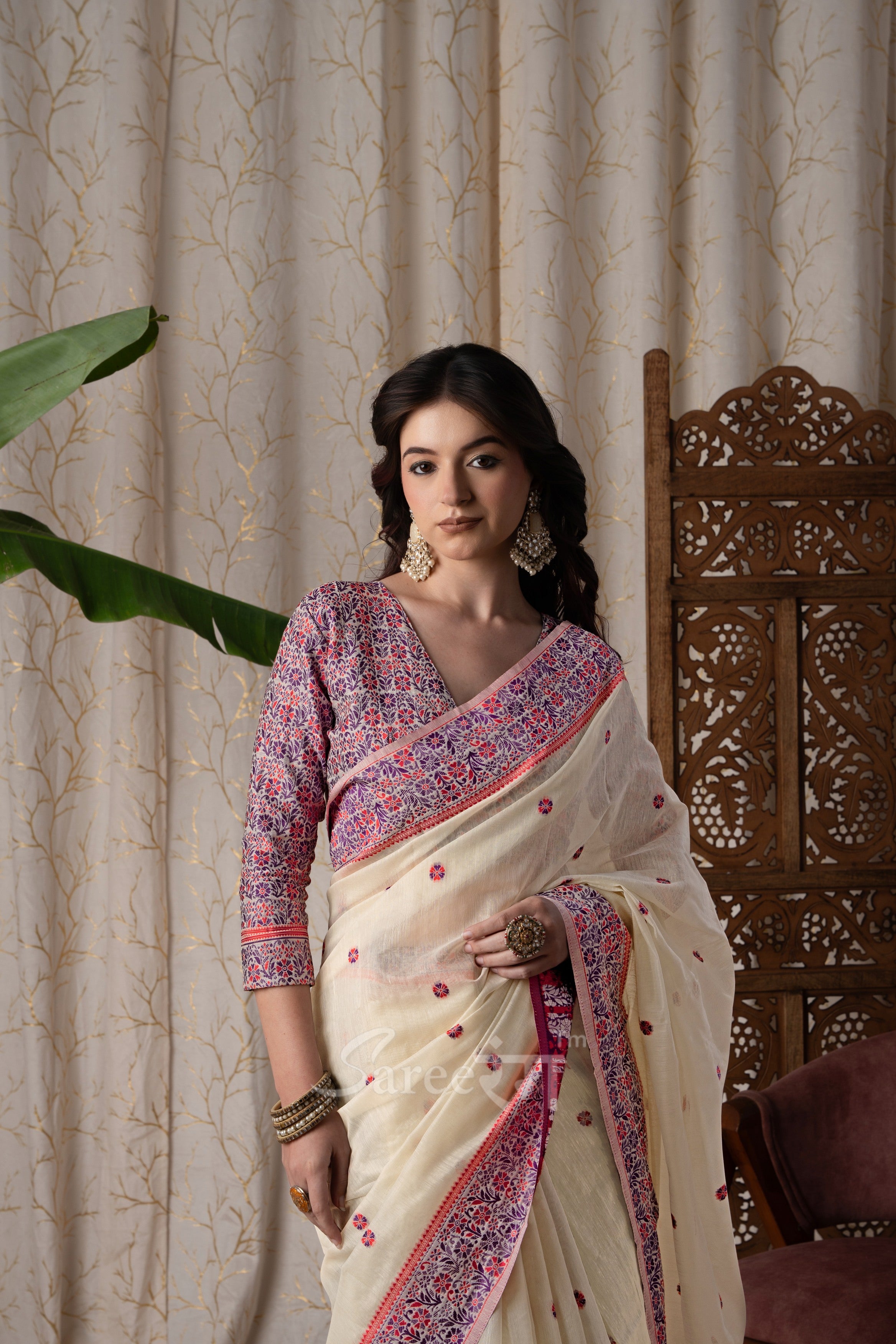 Prajanya White Pure Linen Silk Woven Saree