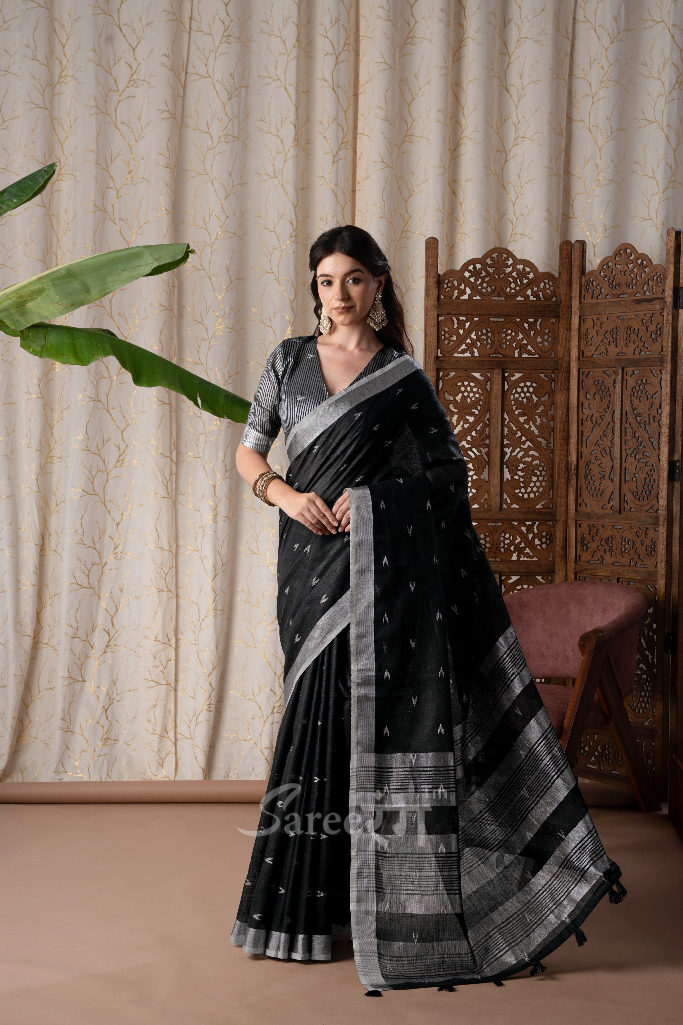 Rajmata Black Khadi Linen Butti Weaving Saree