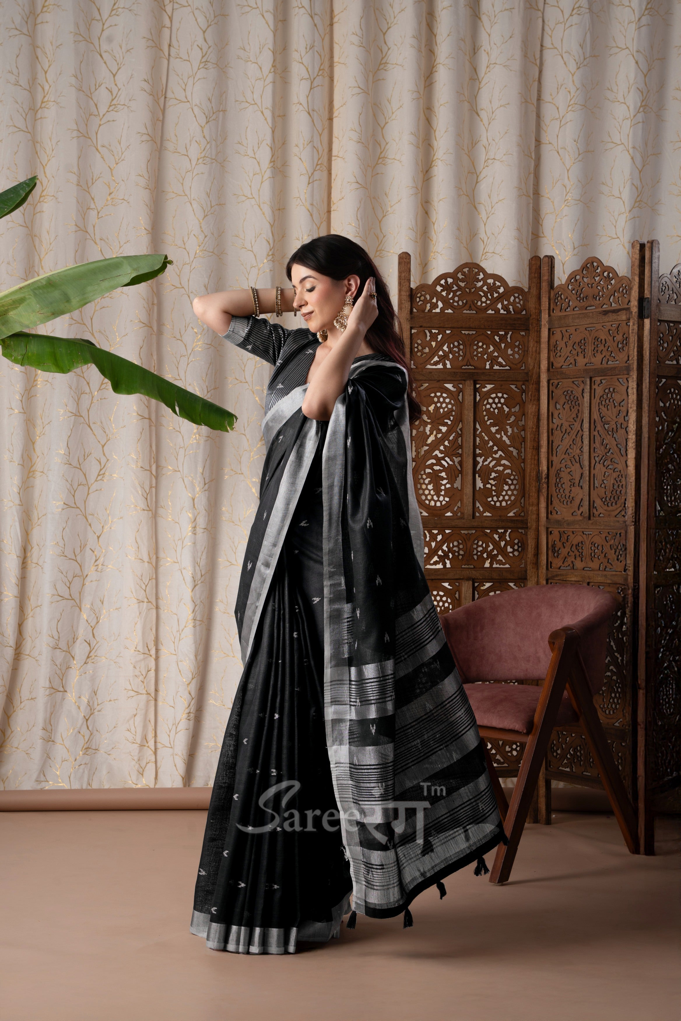 Rajmata Black Khadi Linen Butti Weaving Saree