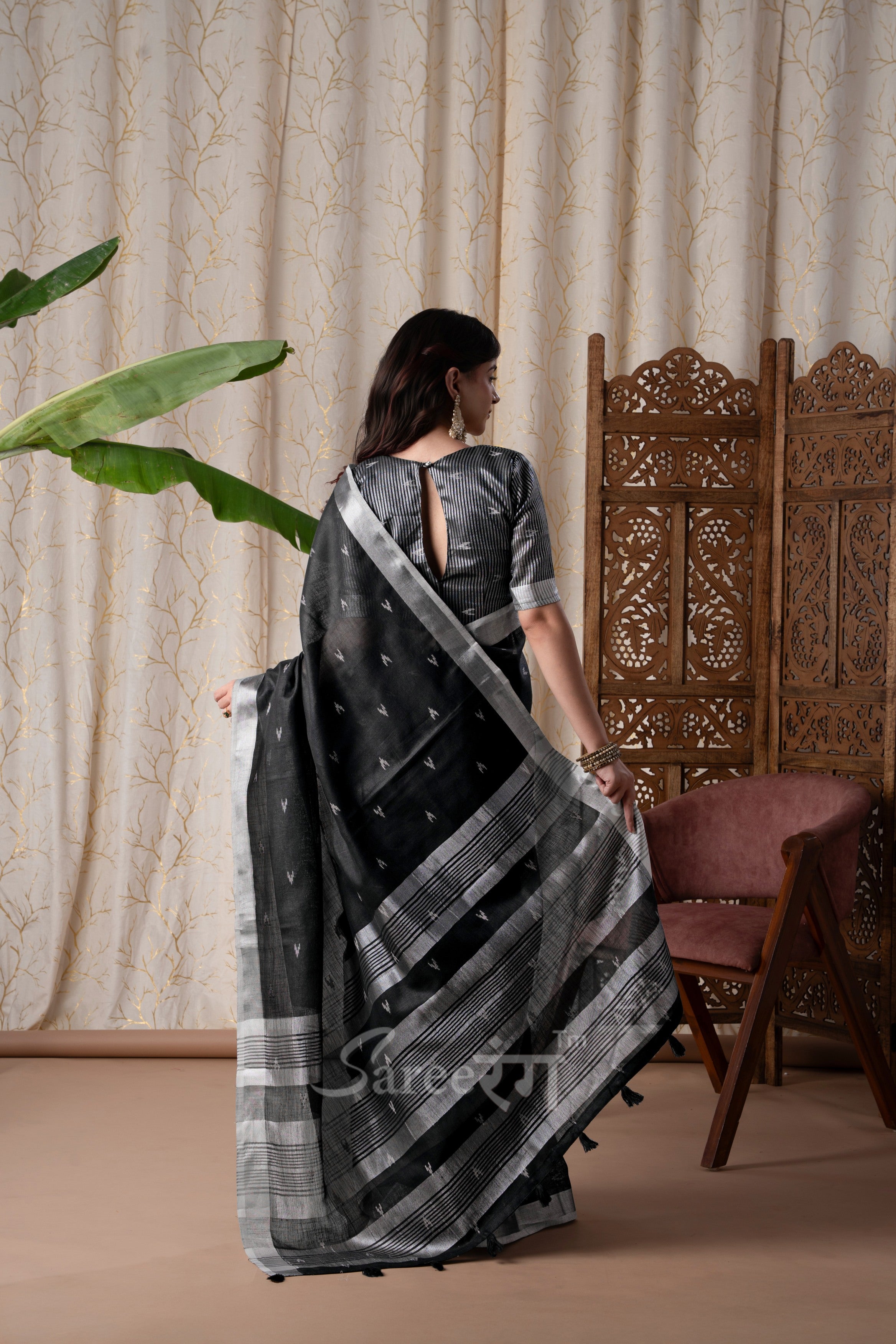 Rajmata Black Khadi Linen Butti Weaving Saree