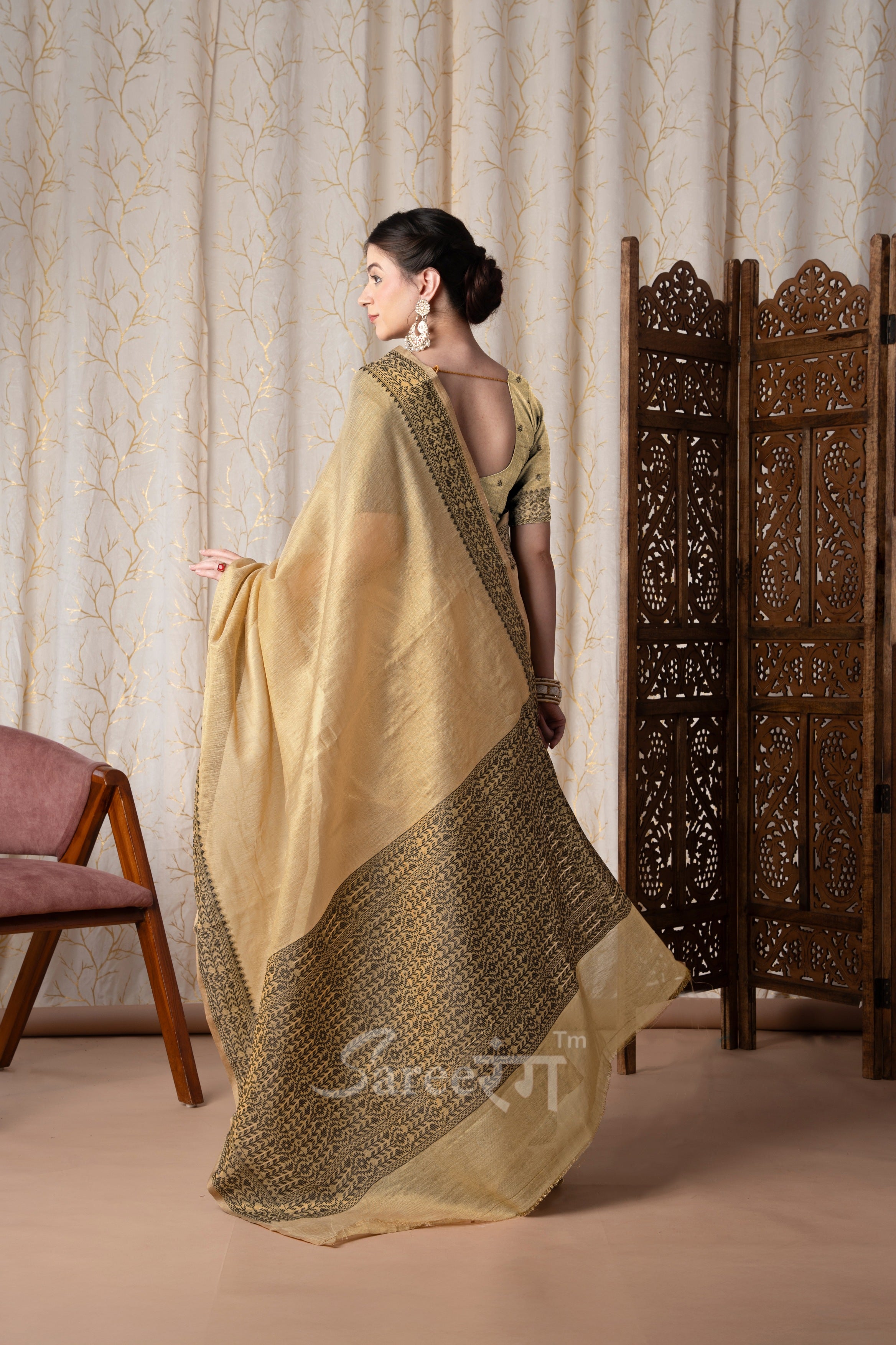 BlackBerry Cream Pure Linen Tissue Silk Woven Saree