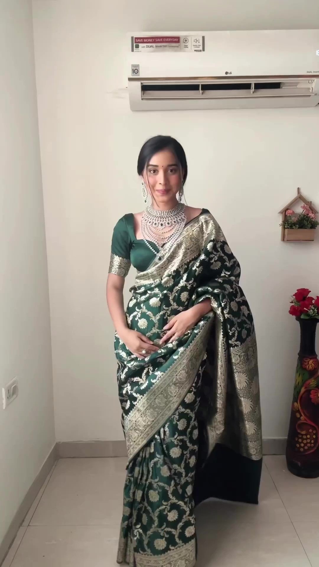 Peaceful One Minute Ready To Wear Green Banarasi Silk Saree