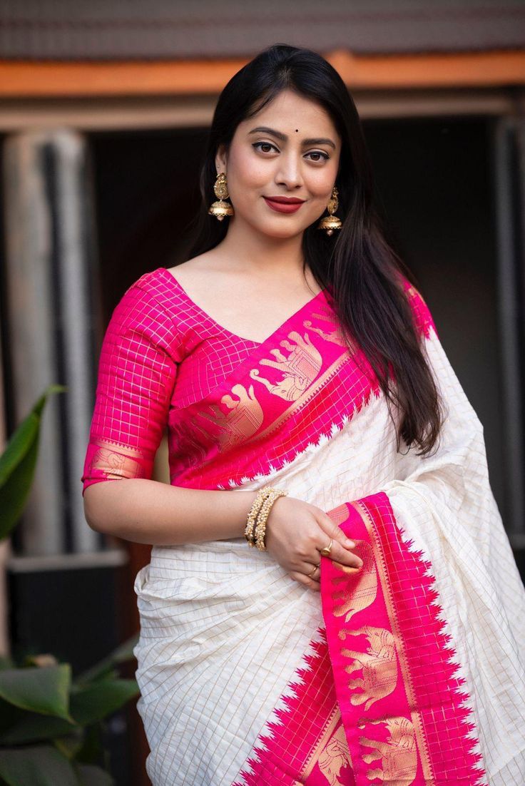 Enhancing Bone White Soft Silk Weaving Saree