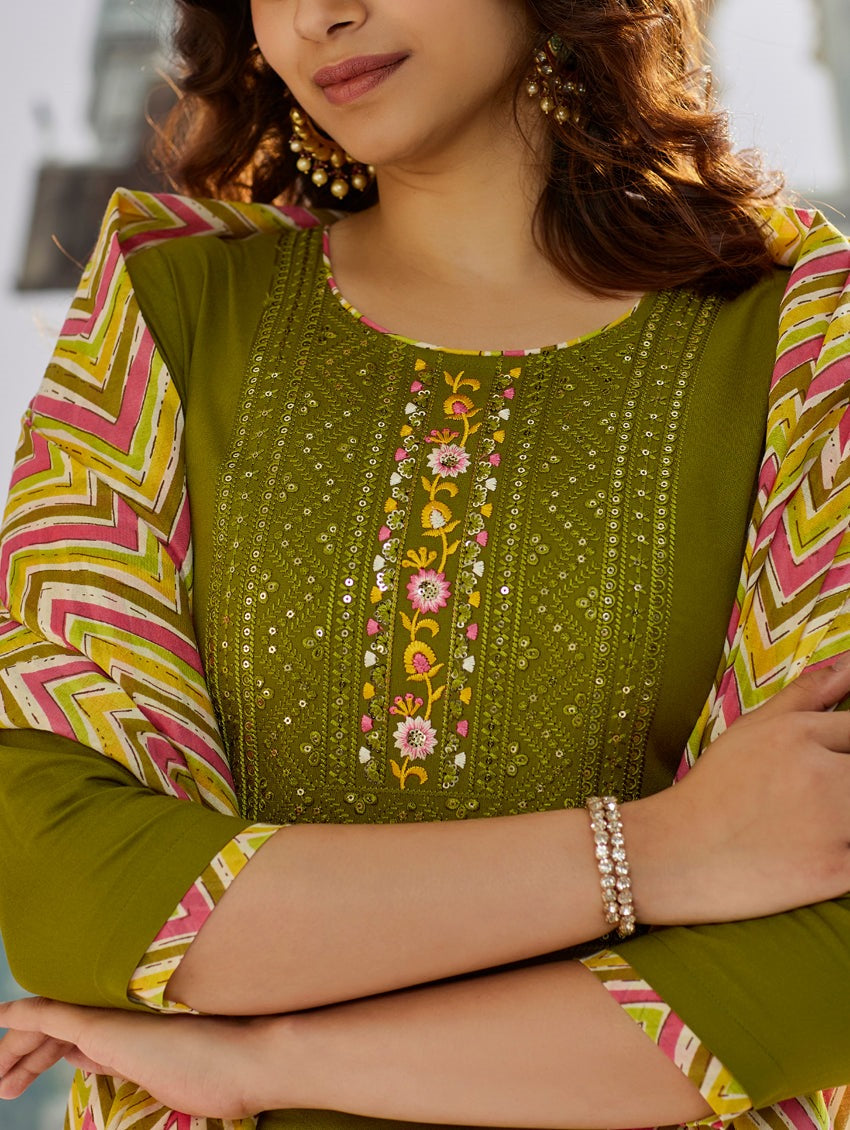 Intricate Mehandi Muslin Cotton Embroidery With Printed Border Suit Set
