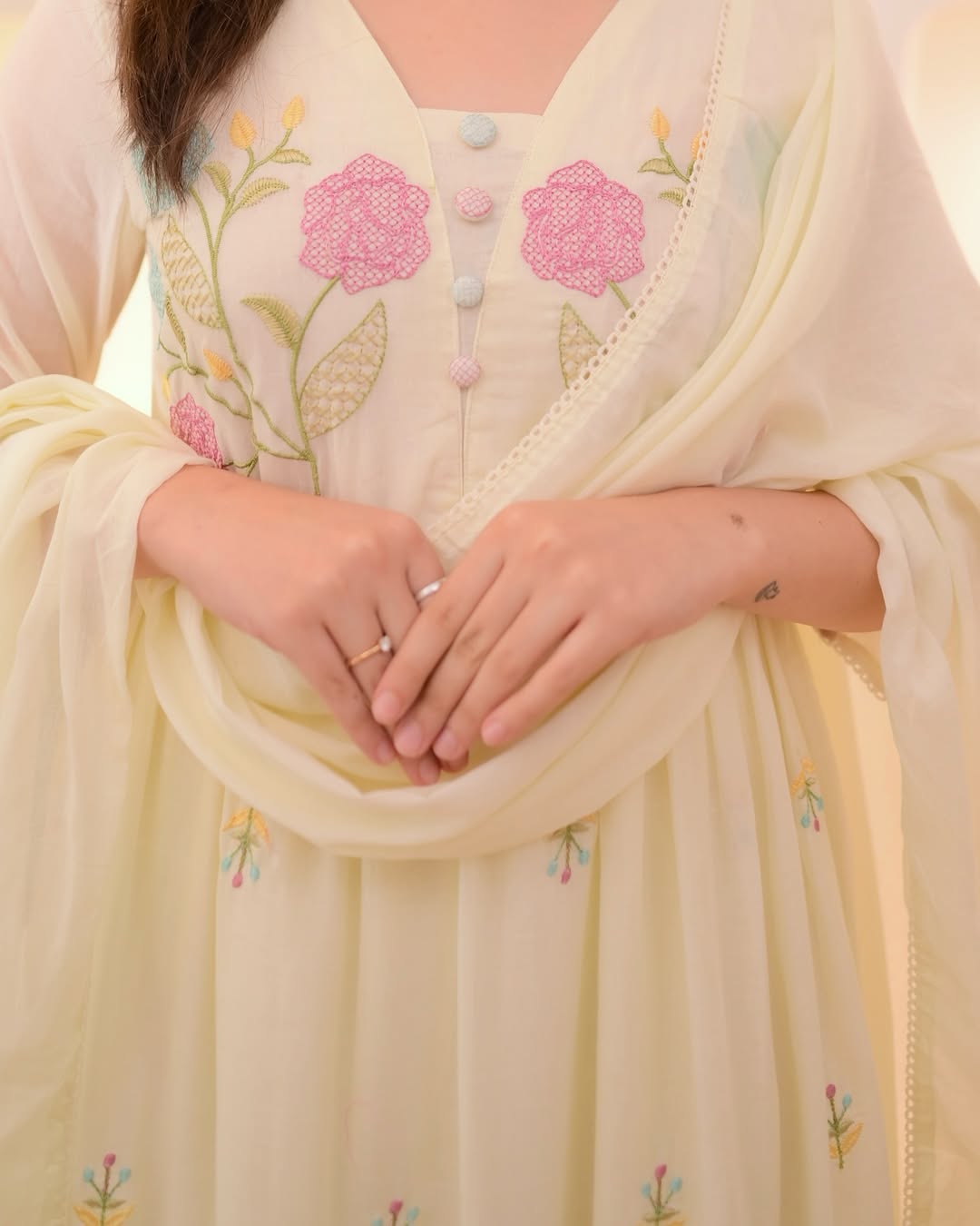 Off White Chanderi Embroidered Threadwork Suit Set