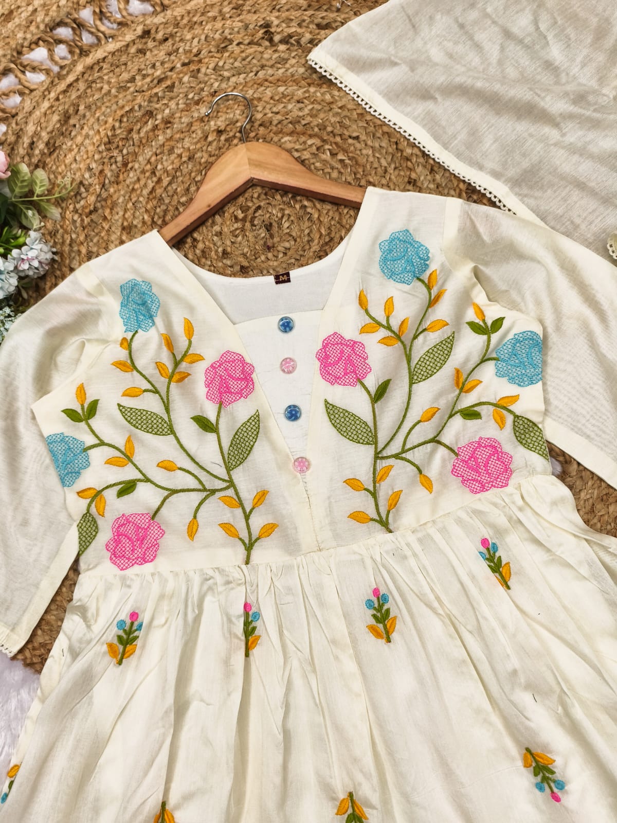 Off White Chanderi Embroidered Threadwork Suit Set