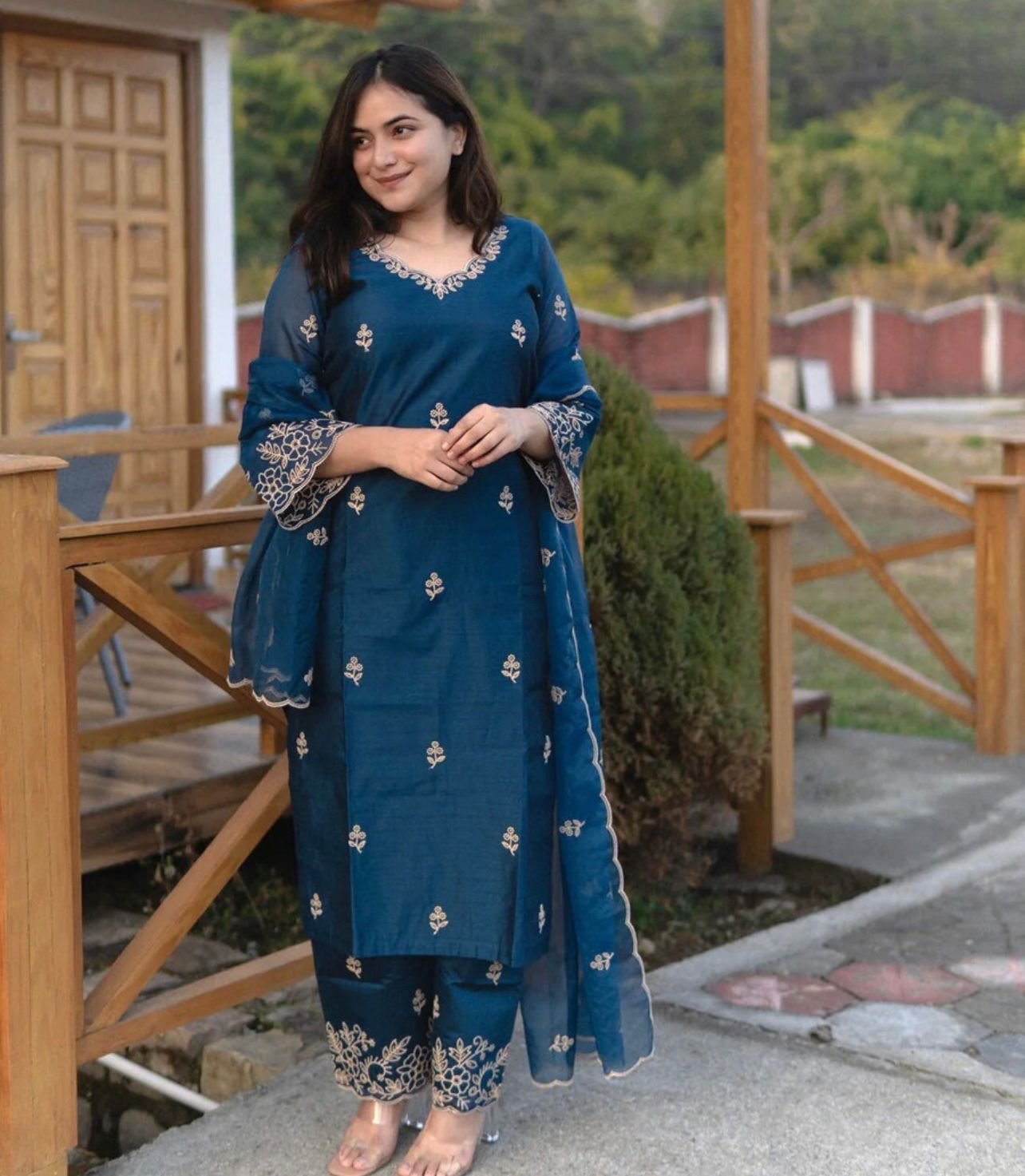 Tantalizing Navy Blue Roman Silk Embroidered Work Anarkali Suit Set