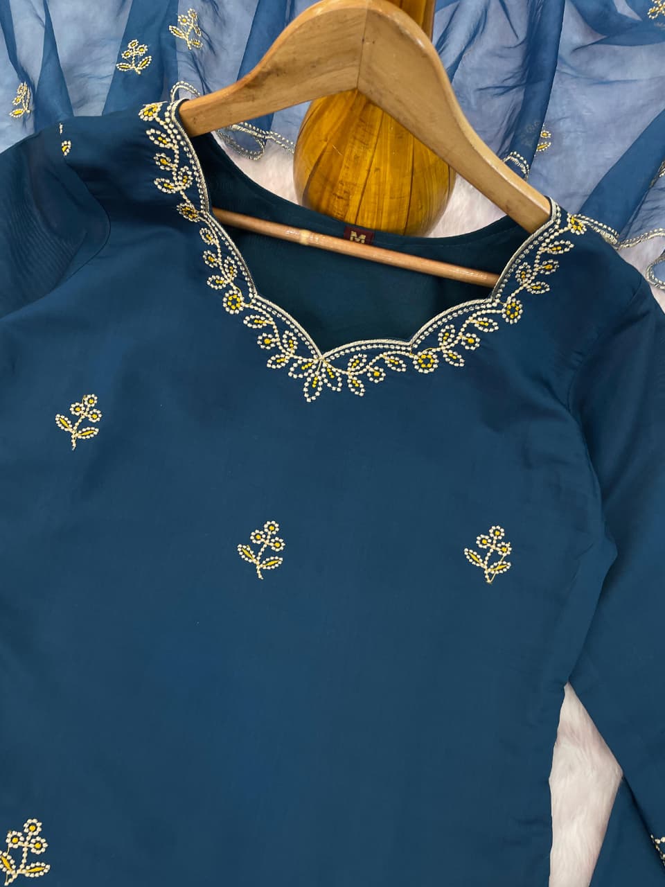 Tantalizing Navy Blue Roman Silk Embroidered Work Anarkali Suit Set