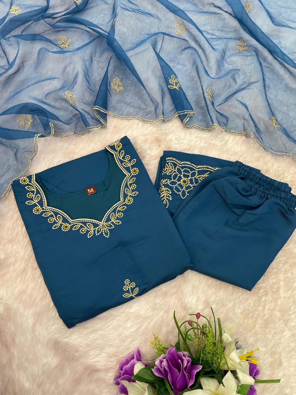 Tantalizing Navy Blue Roman Silk Embroidered Work Anarkali Suit Set