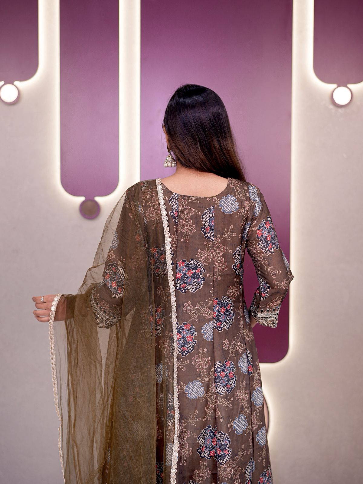 Mahendi Sartin Digital Print With Gota Patti Work Dupatta Suit Set