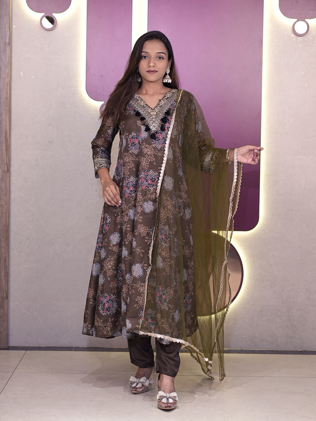 Mahendi Sartin Digital Print With Gota Patti Work Dupatta Suit Set