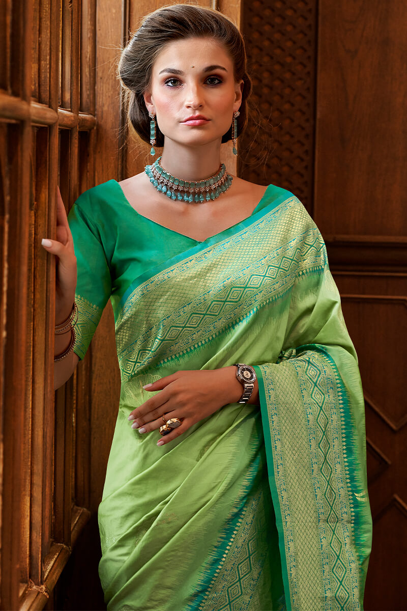 Roseberry Parrot Green Pure Banarasi Silk Weaving Saree