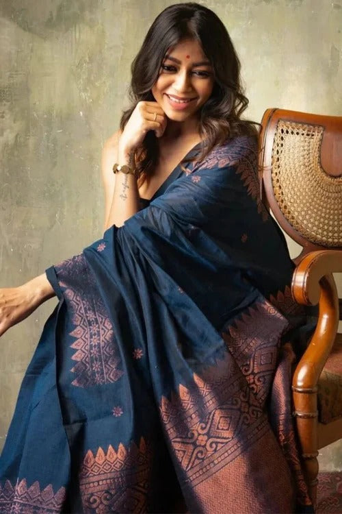 Dynamic Navy Blue Soft Silk Weaving Saree
