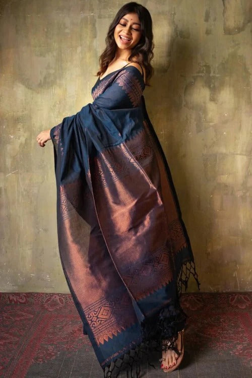 Dynamic Navy Blue Soft Silk Weaving Saree